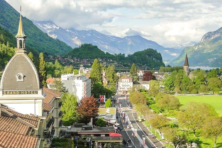 Architectural Interlaken: Private Tour with a Local Expert