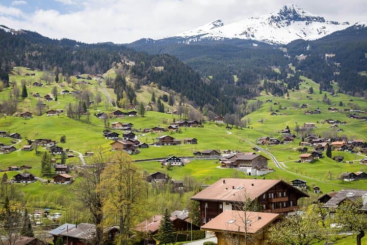 Architectural Interlaken: Private Tour with a Local Expert