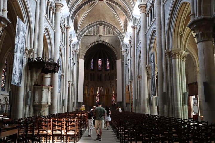 Historic Lausanne: Exclusive Private Tour with a Local