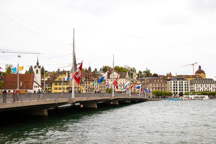 Architectural Lucerne: Private Tour with a Local Expert