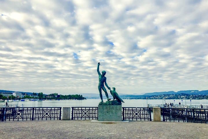 Explore the Instaworthy Spots of Montreux with a Local