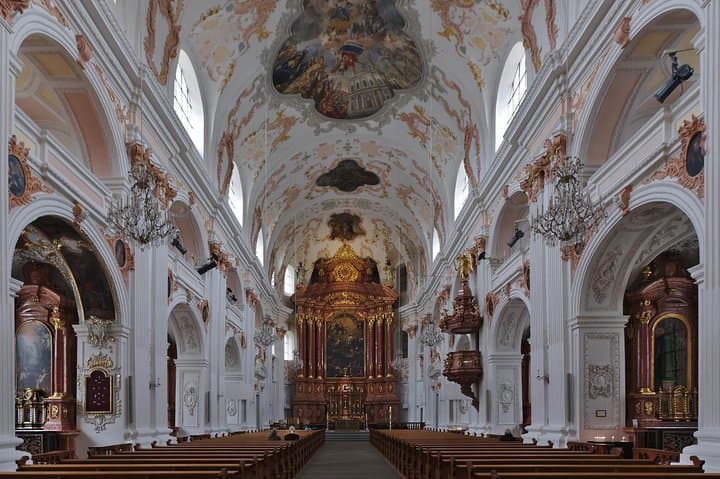 Lucerne Old Town Walking Tour