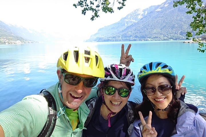 Interlaken 3-Hour Guided E-Bike Tour with a Farm and Ancient Villages Visit