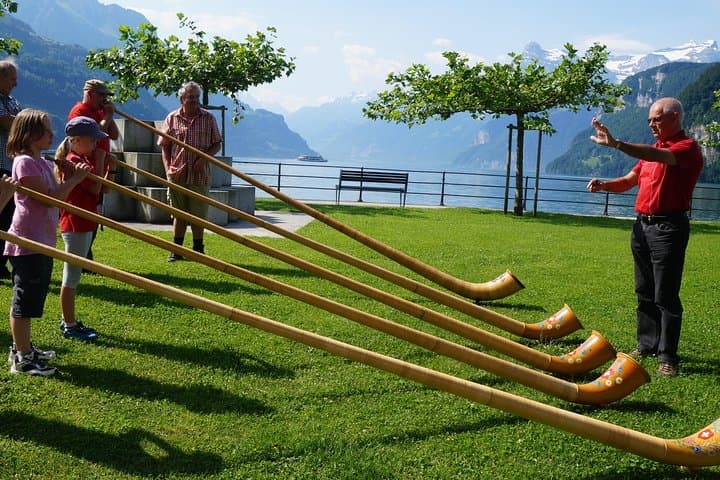 From Zurich: Alphorn crash course & TOP hidden gems