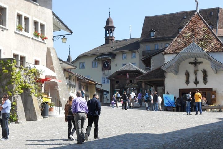 Berne, Chocolate, and Gruyere Cheese Private Day Trip from Interlaken