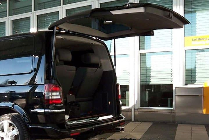 Half day luxury car with driver at disposal in Geneva