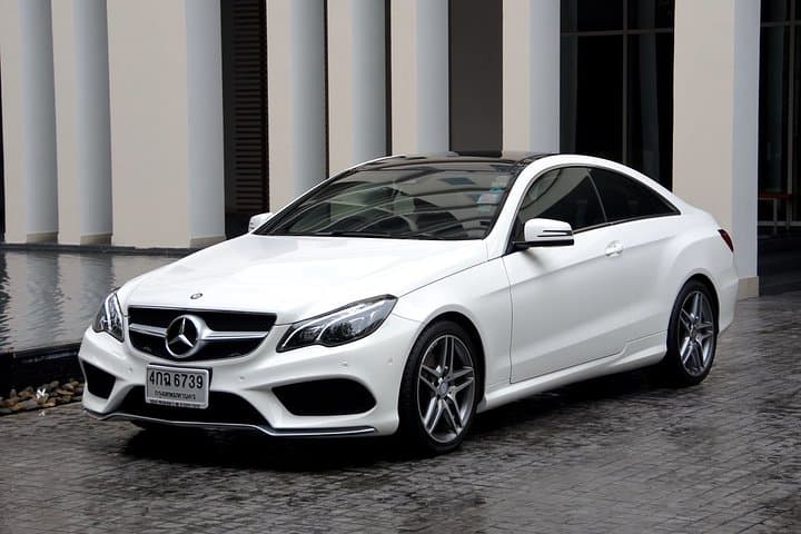 Private arrival OR departure transfer from/to airport of Zurich