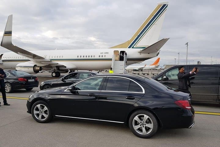 Private Transfer from Geneva Airport to Chambéry