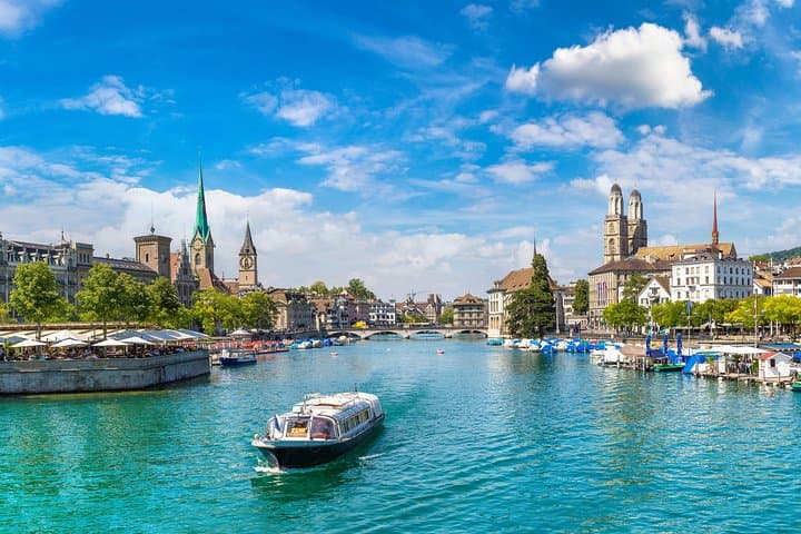 Zurich City, Lake Cruise and Chocolate (Private Tour)