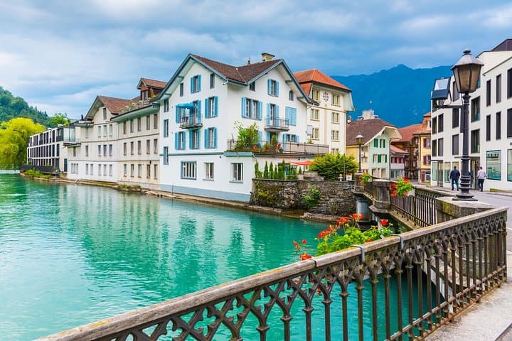Private Trip from Geneva to Interlaken
