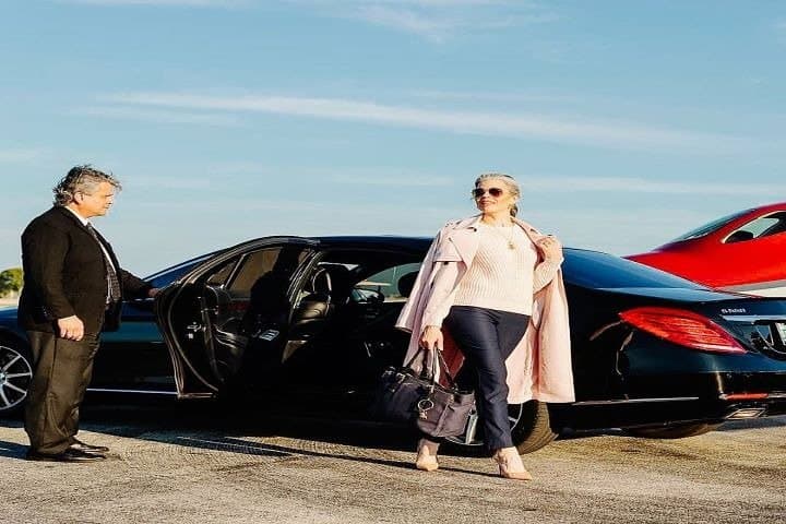 Private Transfer from Geneva Airport to Annecy