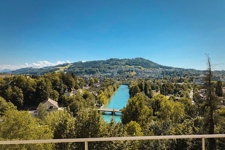 Private Tour of Bern - Sightseeing, Food & Culture with a local