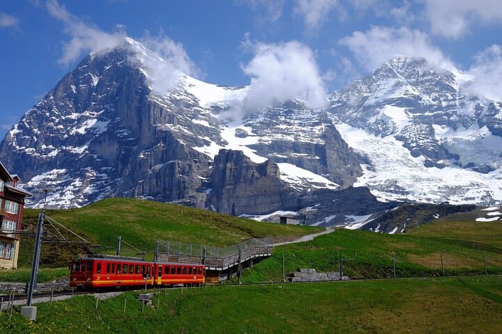Jungfraujoch & Lauterbrunnen Alpine Tour | From Bern