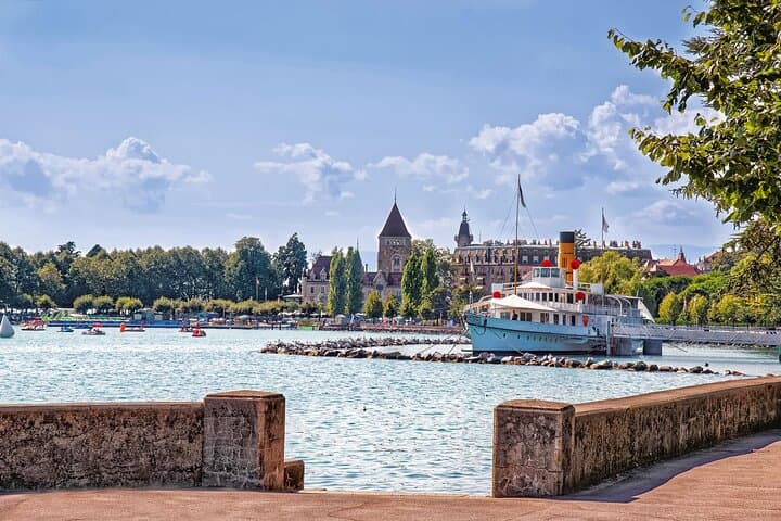 Private Trip from Geneva to Montreux through Lausanne