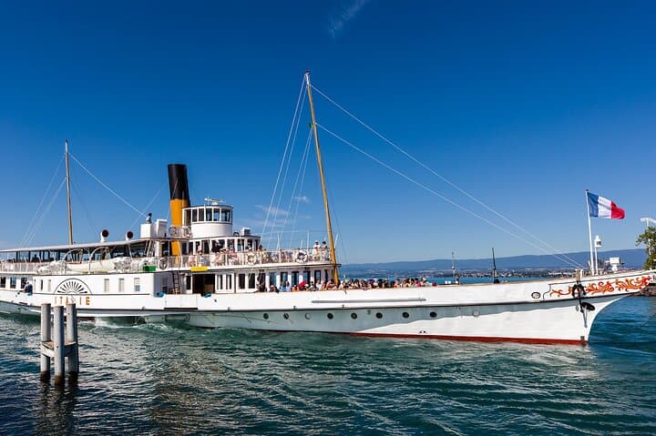 Round trip cruise from Montreux to Chillon