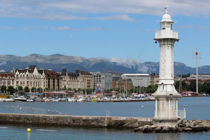 Geneva Private Walking Tour with a Local