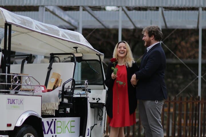 Private Romantic Experience in an TukTuk in Geneva 1H30
