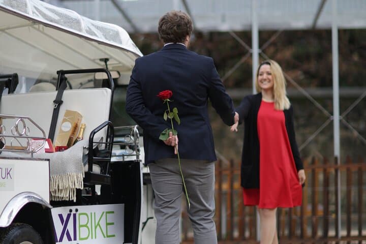 Private Romantic Experience in an TukTuk in Geneva 1H30
