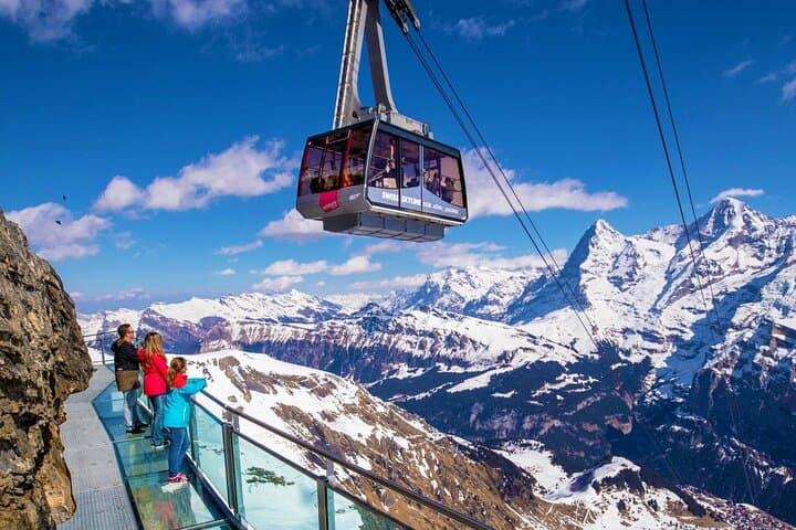 SkyGlass Bus Tour to Lauterbrunnen & Schiltorn, 007 World
