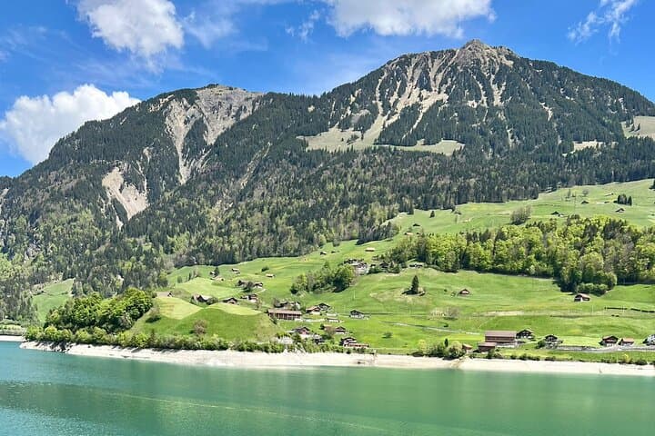 4 Lakes E-Bike Guided Tour and Lake Cruise