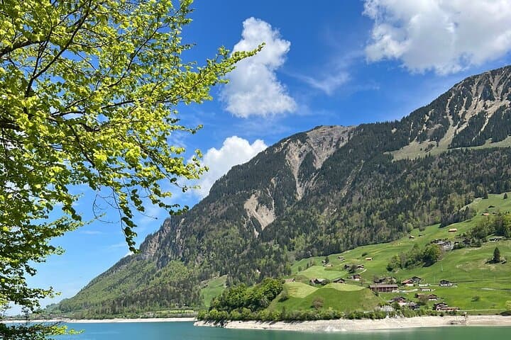 4 Lakes E-Bike Guided Tour and Lake Cruise