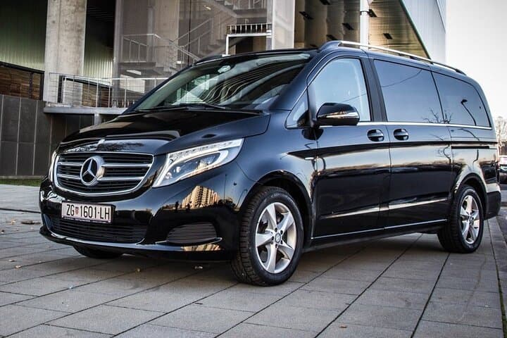 Private Transfer from Zurich Hauptbahnhof Station to Interlaken