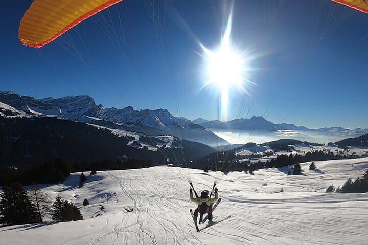 Paragliding discovery flight in Villars sur Ollon