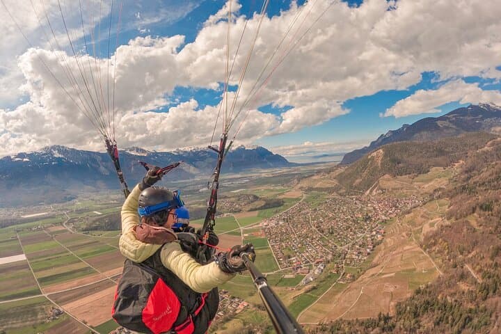 Paragliding discovery flight in Villars sur Ollon