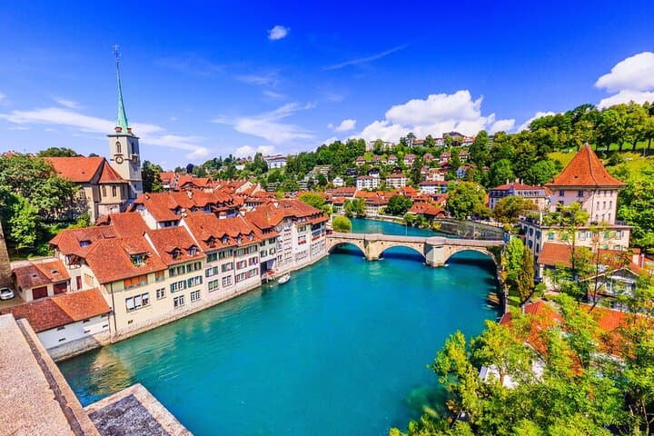 Bern Scavenger Hunt & Highlights Self-Guided Walking Tour