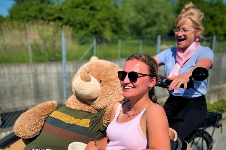 Fun time with the most famous teddy bear in Switzerland