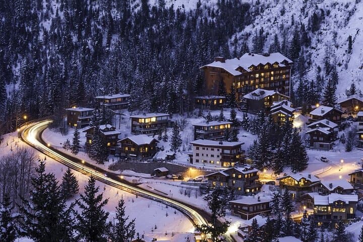Private direct transfer in the Alps from Zurich to Val Thorens