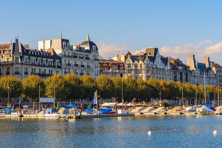 Private transfer from Zurich to Geneva, 3h Stop in Lausanne