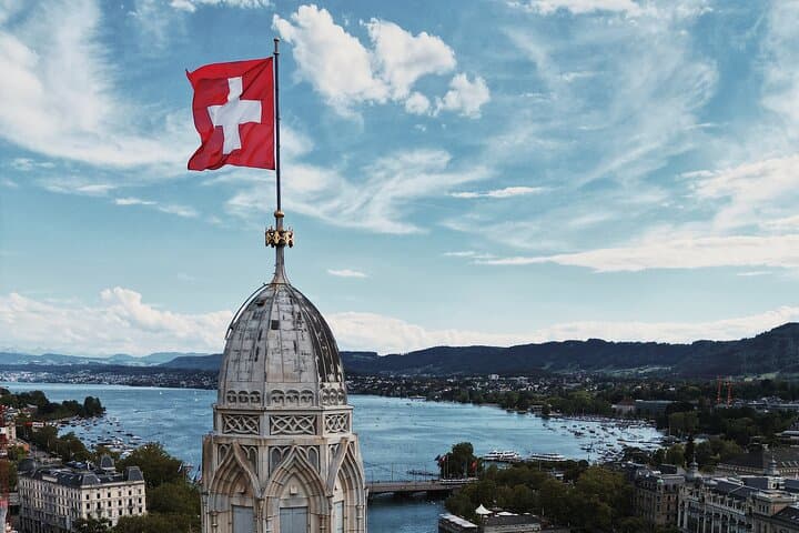 Hidden Gems of Zurich: Self-Guided Puzzle Walk