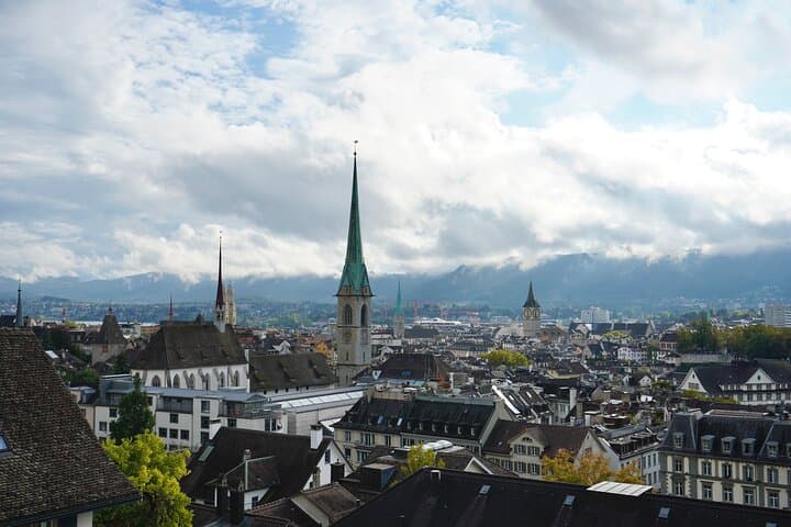 Hidden Gems of Zurich: Self-Guided Puzzle Walk