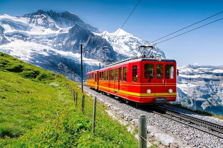 Private Tour of Jungfraujoch from Zurich
