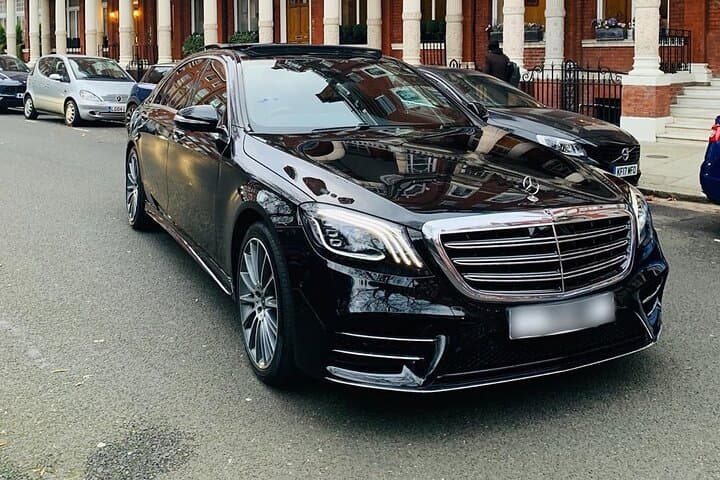 Private Transfer: Zurich Airport ZRH to Zurich by Luxury Car