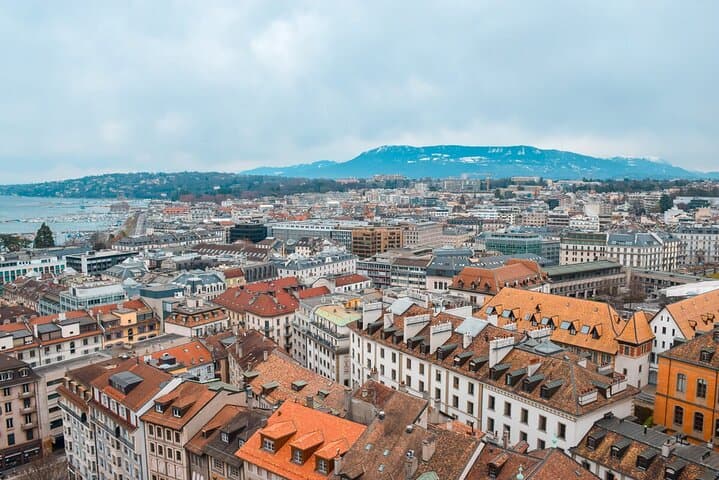 3-Hour Private Walking Tour in Geneva