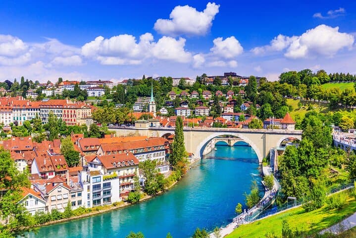 Bern : Private Walking Tour with a Local Guide (Private tour)