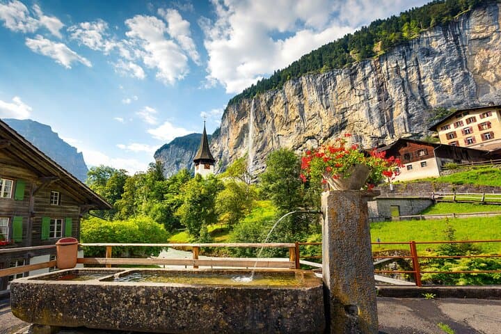 Zurich: Private Daytrip to Swiss Villages(Interlaken-Grindelwald)