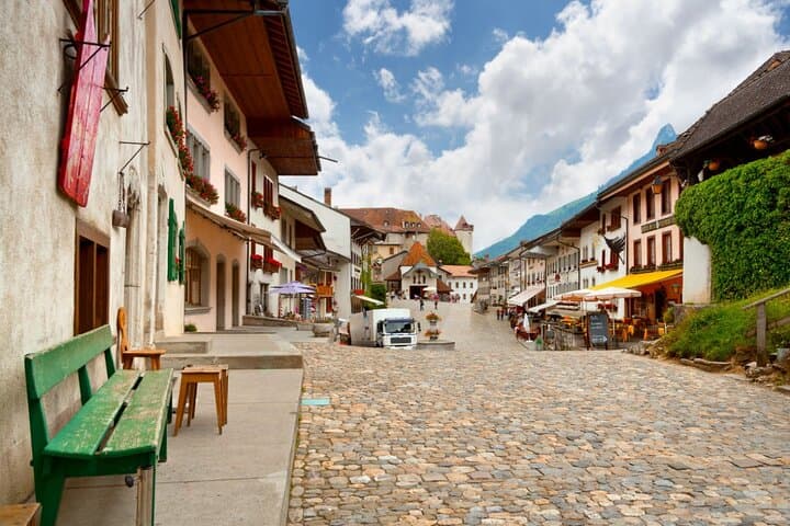Private Cultural Tour to Gruyères from Geneva by Car