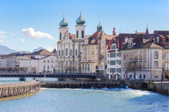 Zurich City Tour with Lake Cruise Lindt Chocolate and FIFA Museum