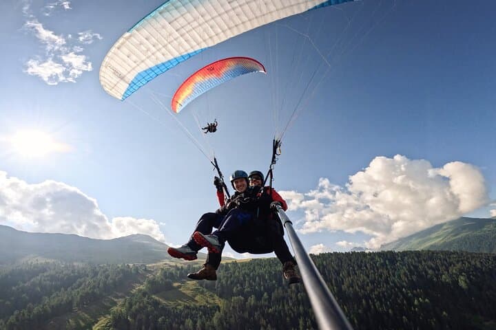 DAVOS: Paragliding For 2 Passengers - Together In The Air! (Video&Photos Incl.)