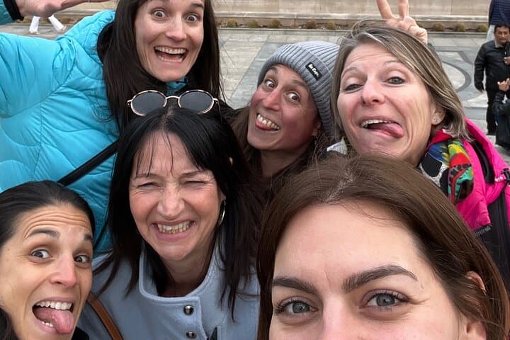 Geneva Self-Guided City Walking Tour & Scavenger Hunt