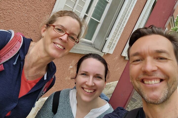 Neuhausen Self-Guided City Walking Tour & Scavenger Hunt