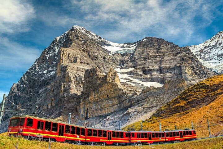 Full Day Private Tour from Zurich to Jungfrau and Interlaken