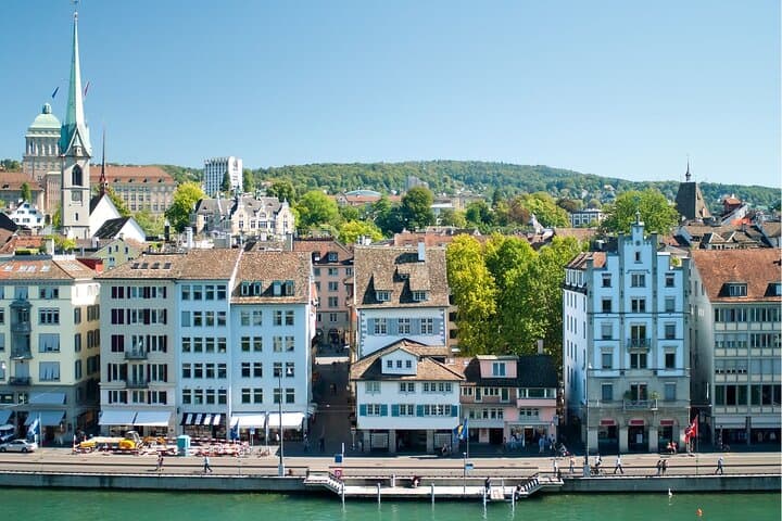 Zurich City Tour with Lake Cruise Lindt Chocolate and FIFA Museum