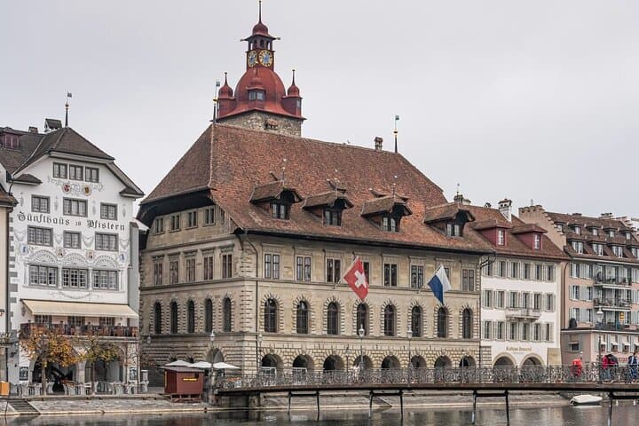 Geneva Full Day Private Trip to Interlaken and Grindelwald