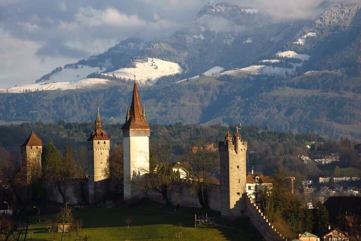 Geneva to Lausanne and Lucerne full Day Private Trip