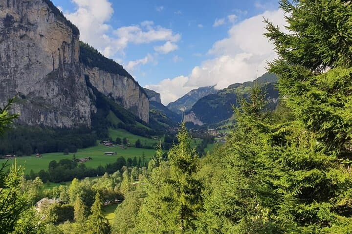 Interlaken sightseeing: Lauterbrunnen, Brienz, Interlaken