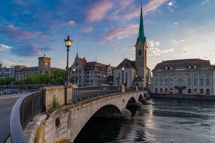Private Guided Tour In Zurich Downtown with pick up